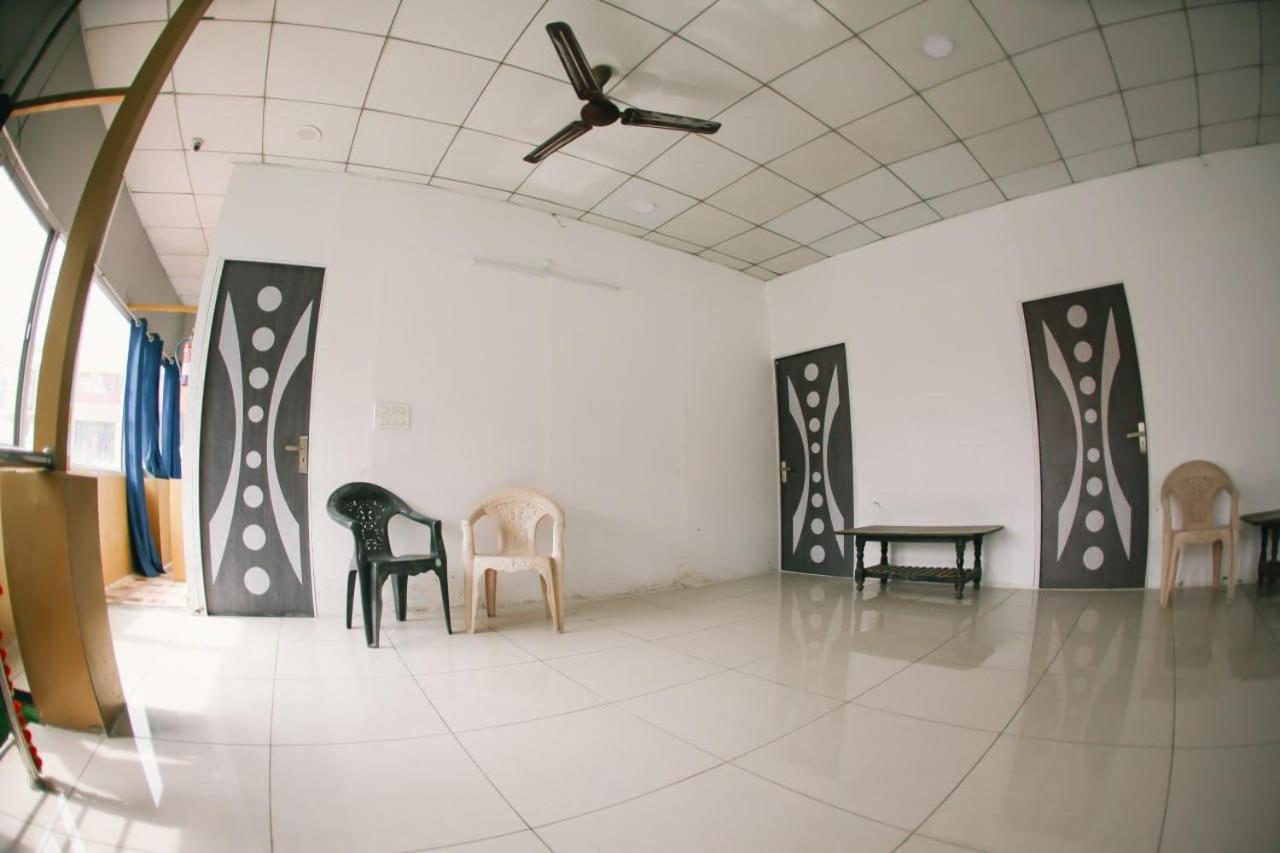 Maa Vaibhav Laxmi Guest House Rishīkesh Eksteriør bilde