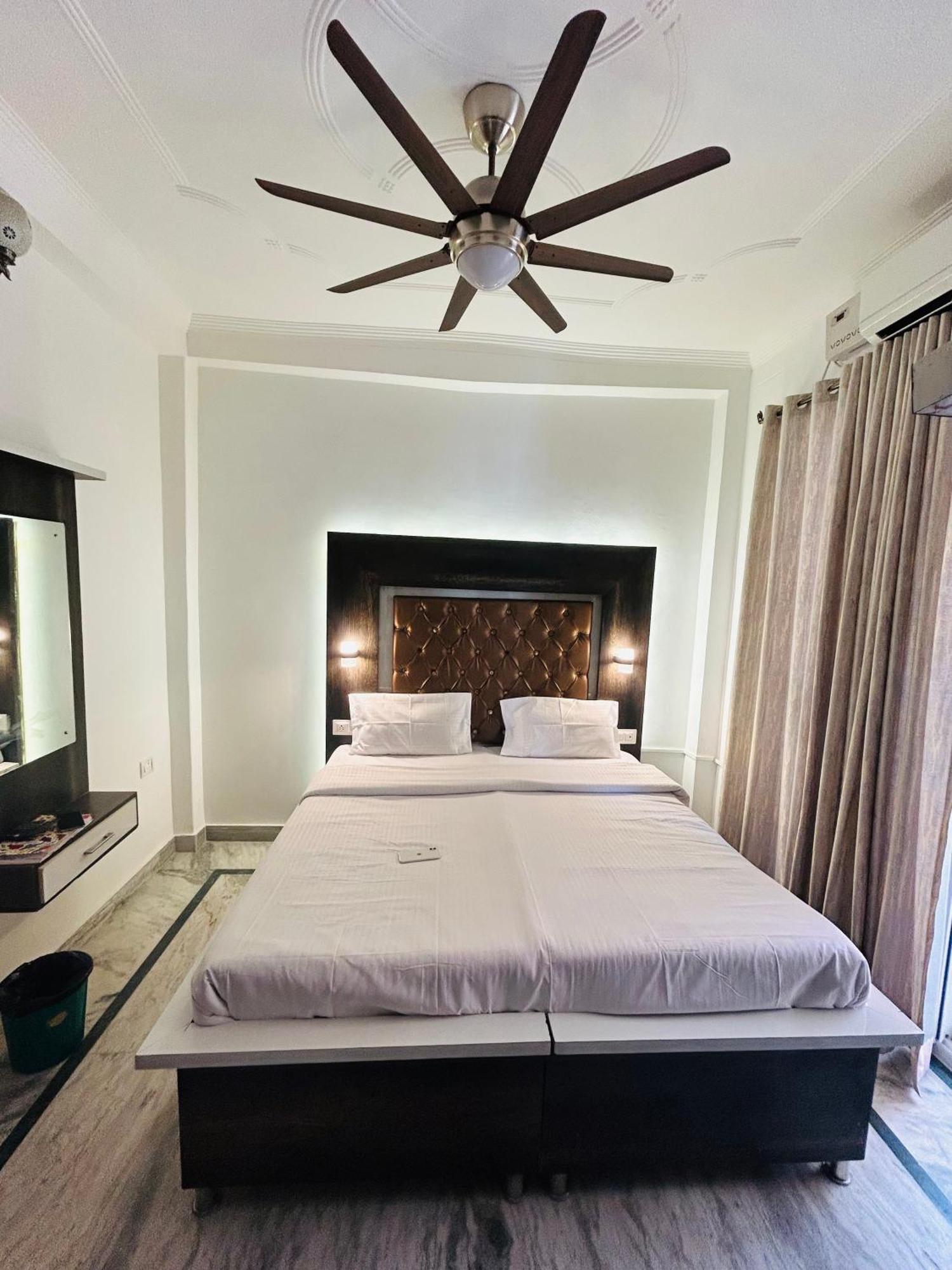 Maa Vaibhav Laxmi Guest House Rishīkesh Eksteriør bilde